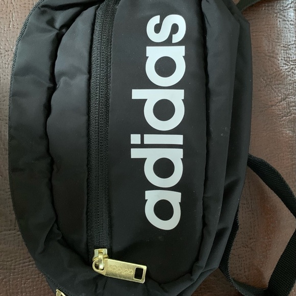 Adidas sports waist bag - Picture 1 of 1